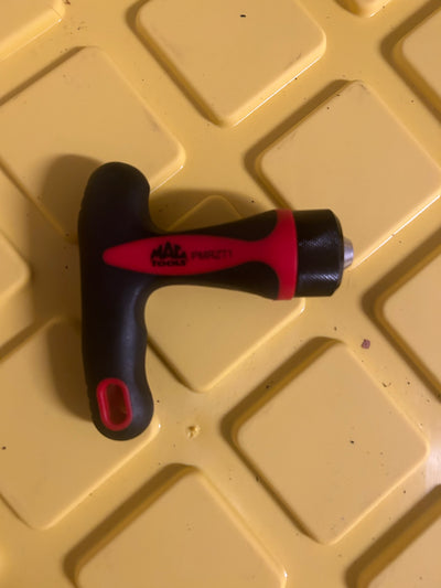 Mac ratcheting  bit driver