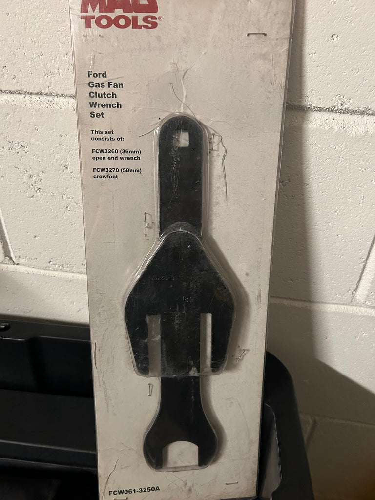 Ford has fan clutch tool