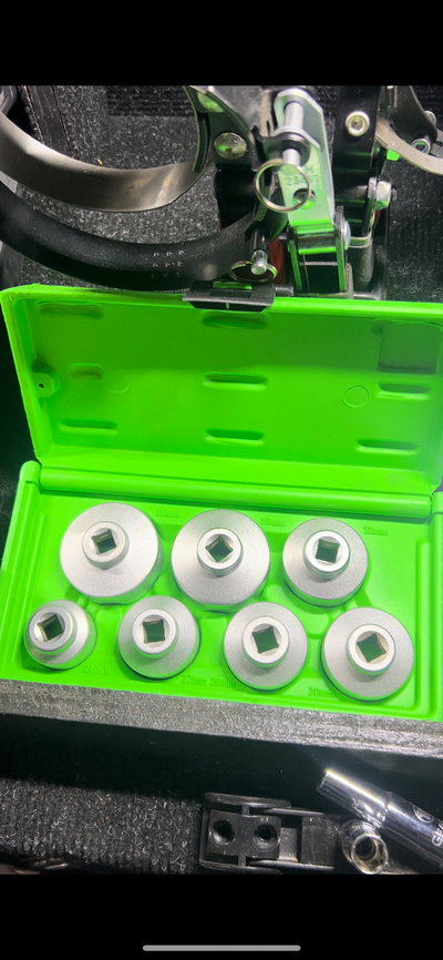 Oil filter sockets low profile